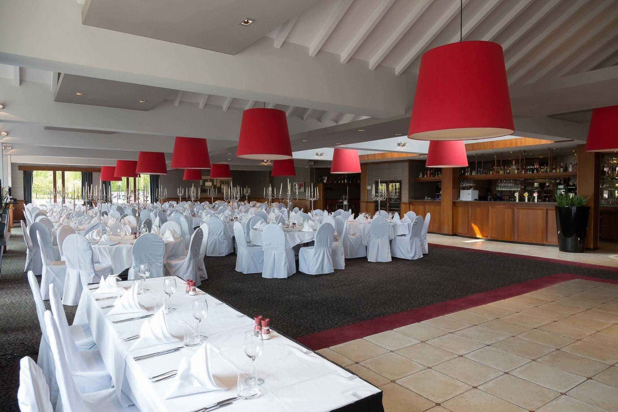 Hotel Restaurant Van Der Valk Nivelles-Sud Exterior foto