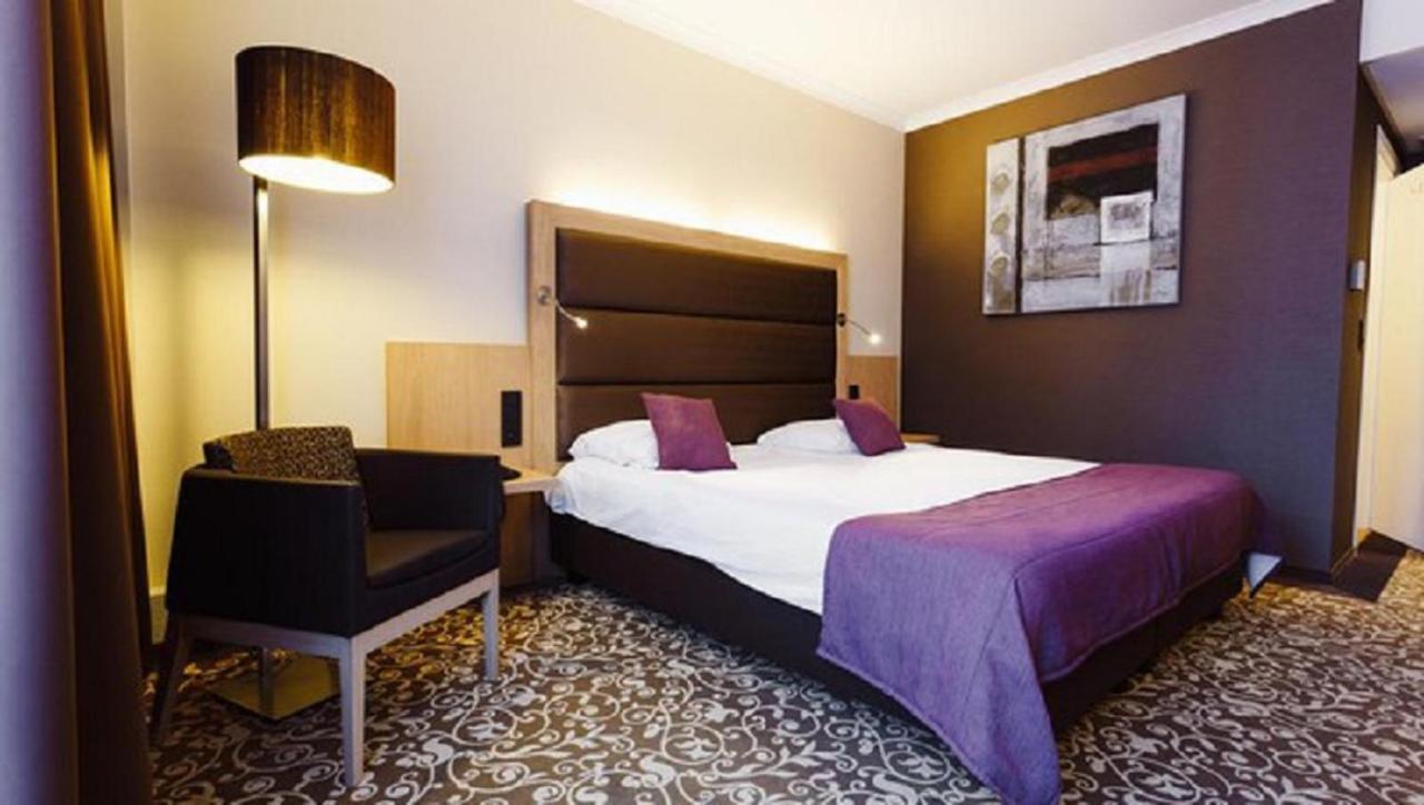 Hotel Restaurant Van Der Valk Nivelles-Sud Exterior foto